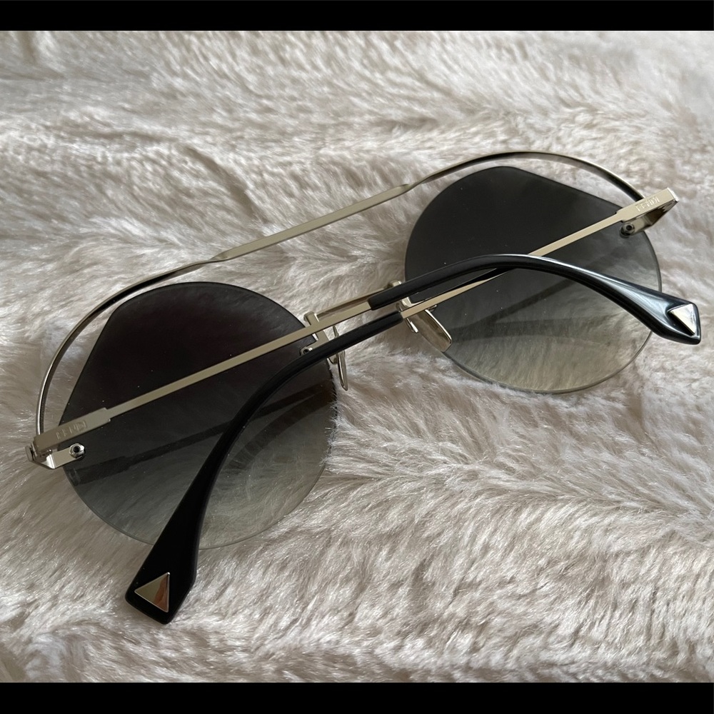 FENDI RIBBONS SUNGLASSES - Picture 5 of 5